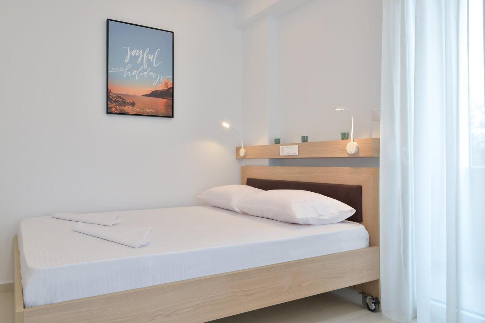 Evas Rooms 尼欧波洛伊 外观 照片
