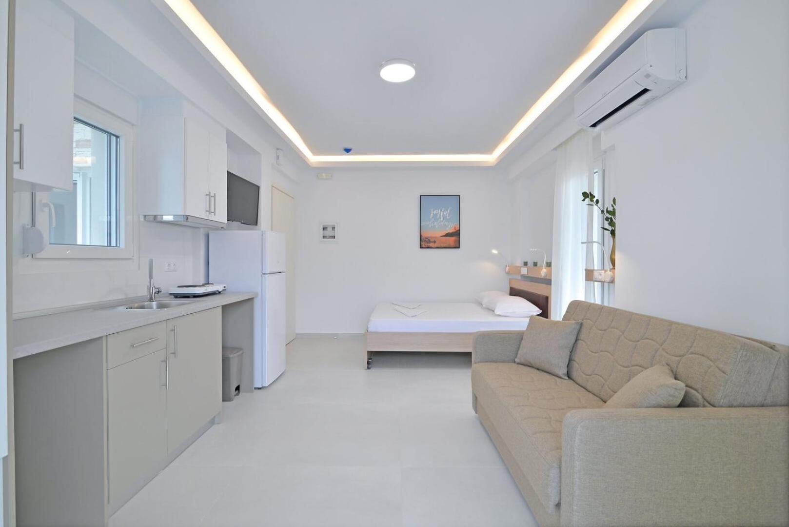 Evas Rooms 尼欧波洛伊 外观 照片