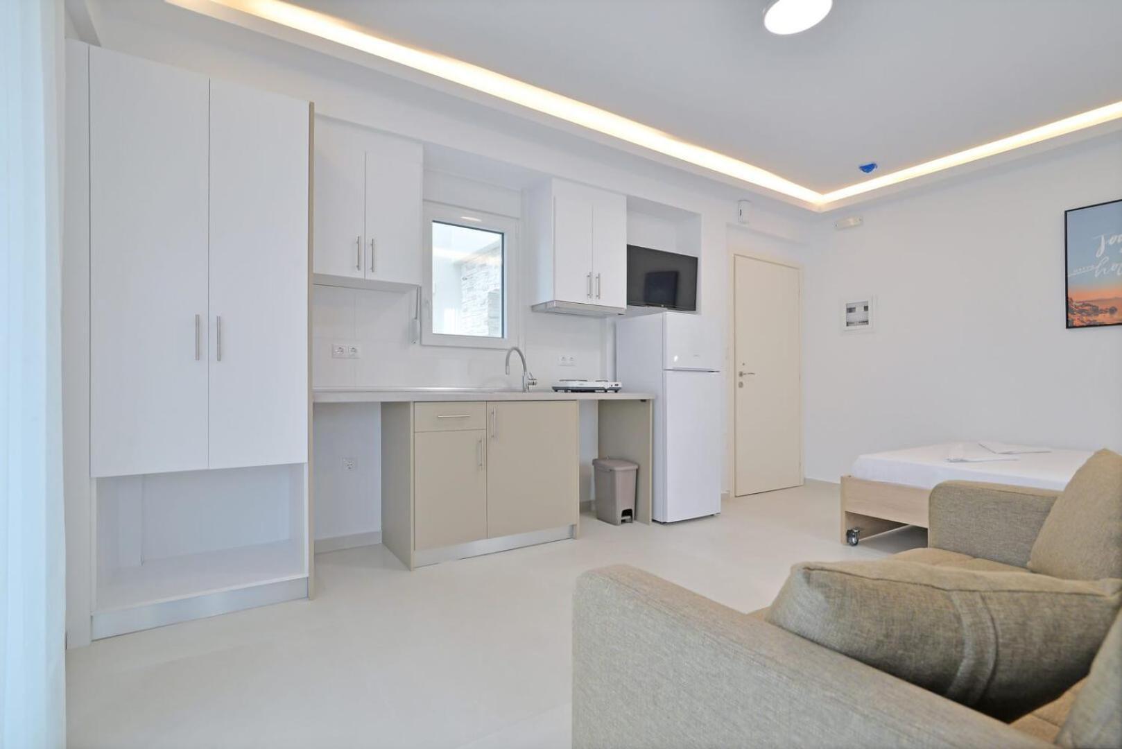 Evas Rooms 尼欧波洛伊 外观 照片