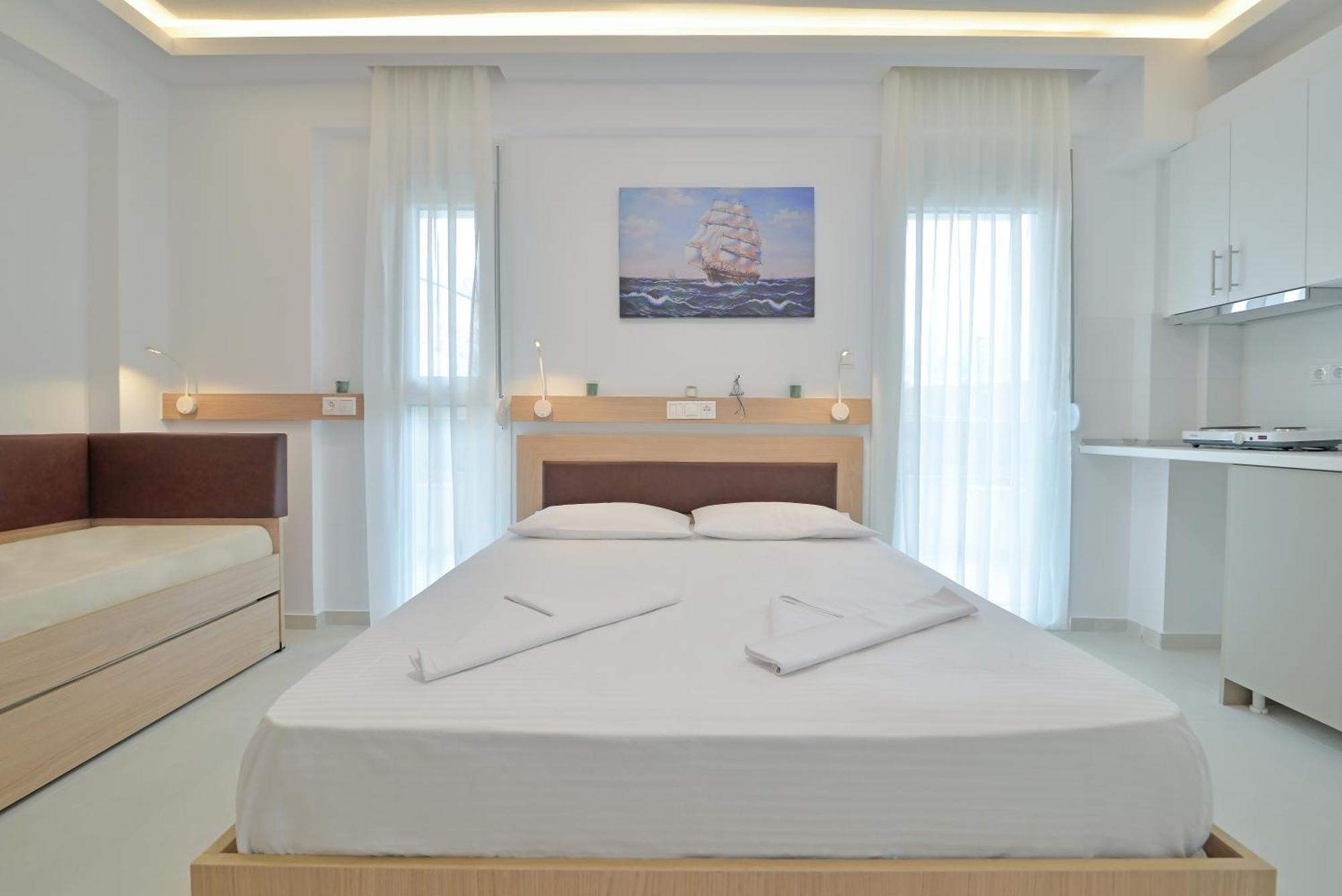 Evas Rooms 尼欧波洛伊 外观 照片