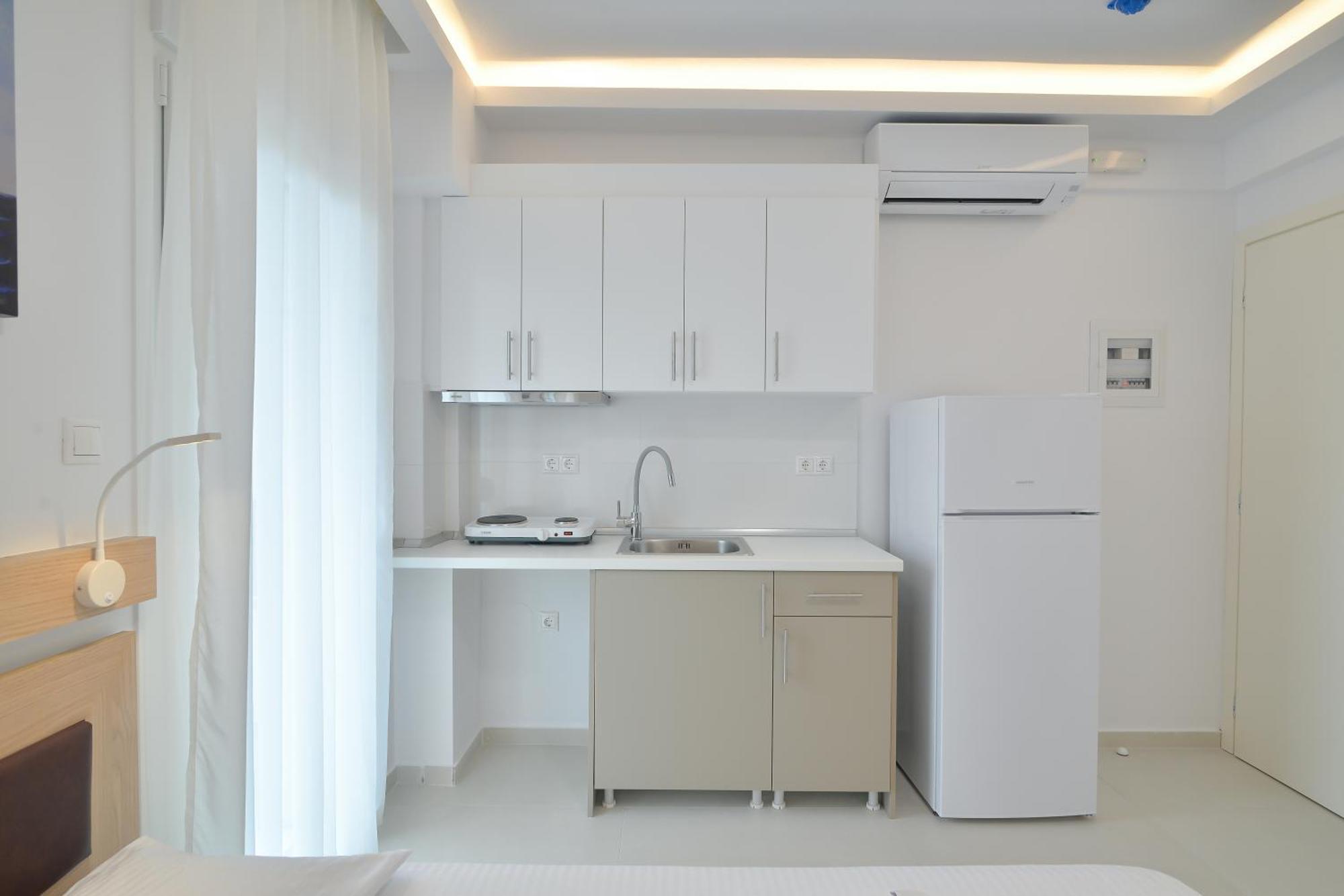 Evas Rooms 尼欧波洛伊 外观 照片